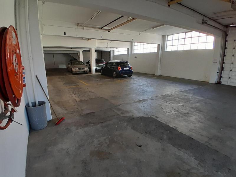 To Let 1 Bedroom Property for Rent in Gardens Western Cape